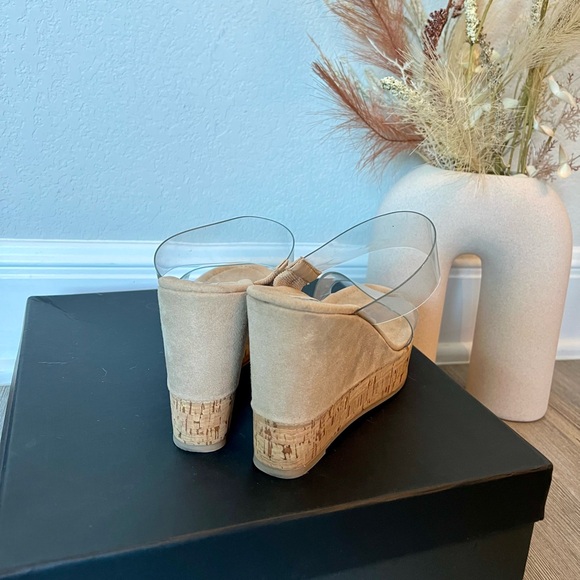 NWT Steve Madden Wedge Sandal in beige cork - Picture 3 of 4